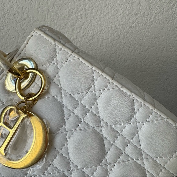*READ PU | White Gold Quilted Small Lady Bag Crossbody Satchel S7 - Picture 4 of 16